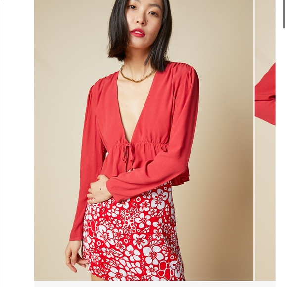 Aritzia Sunday Best Tie Front Blouse Blossom red S - Picture 7 of 10
